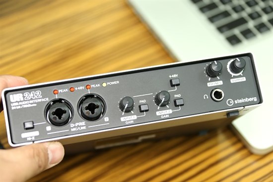 Soundcard thu âm Steinberg UR242